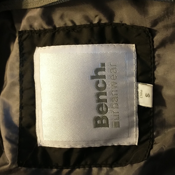 Bench puffer jacket - Picture 3 of 4